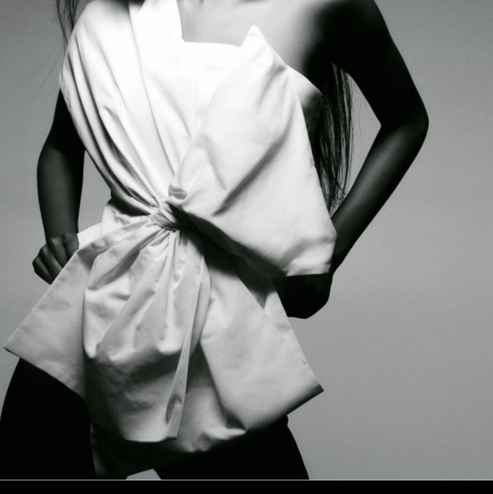 BRAND NEW H&M BOW FRONT TOP